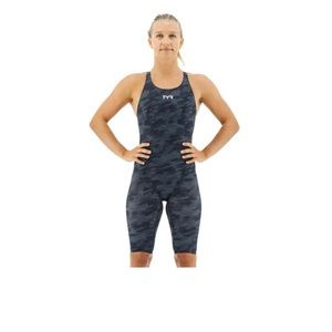 TYR 12 U approved Tech Suit